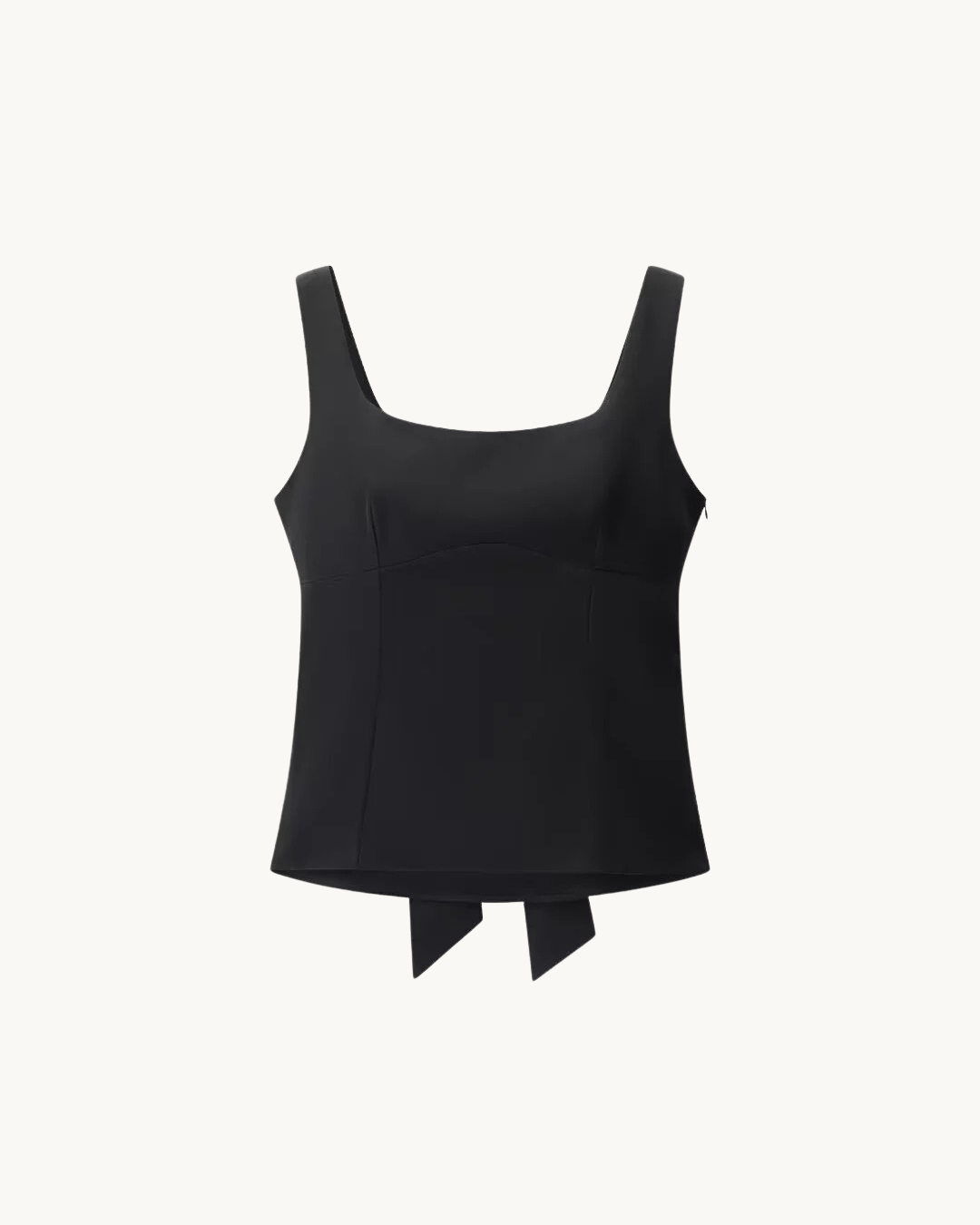 ELEGANTE TOP MET STRIKDETAIL