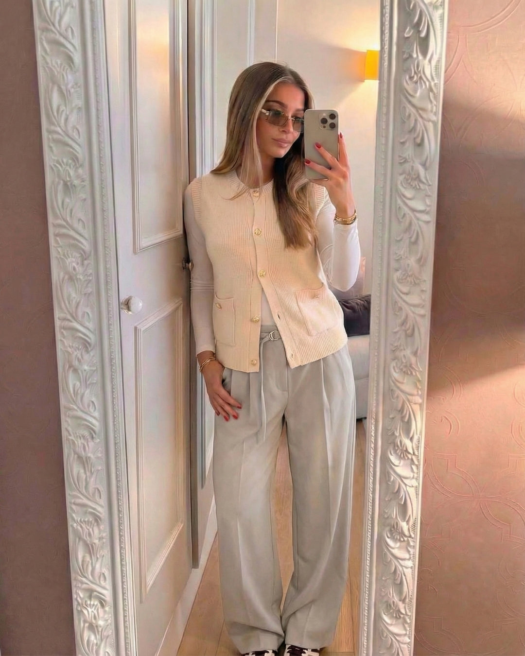 COMFY GEBREIDE GILET MET ZAKKEN