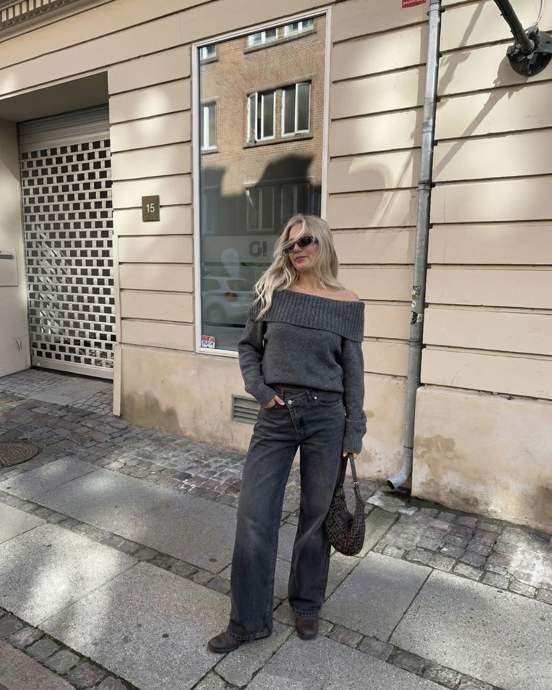 COMFY HIGH WAIST JEANS