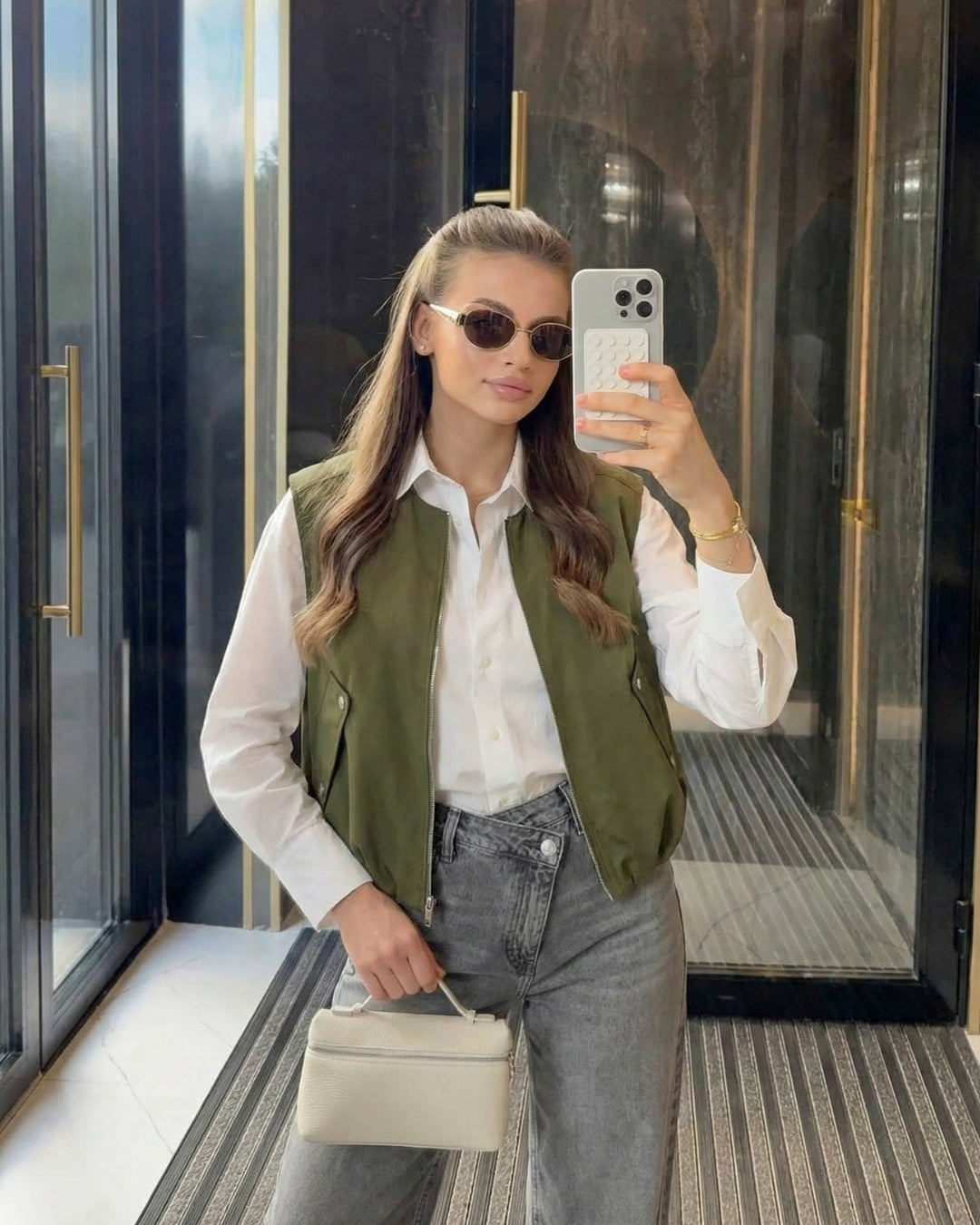 ELEGANTE BODYWARMER MET ELASTIEK