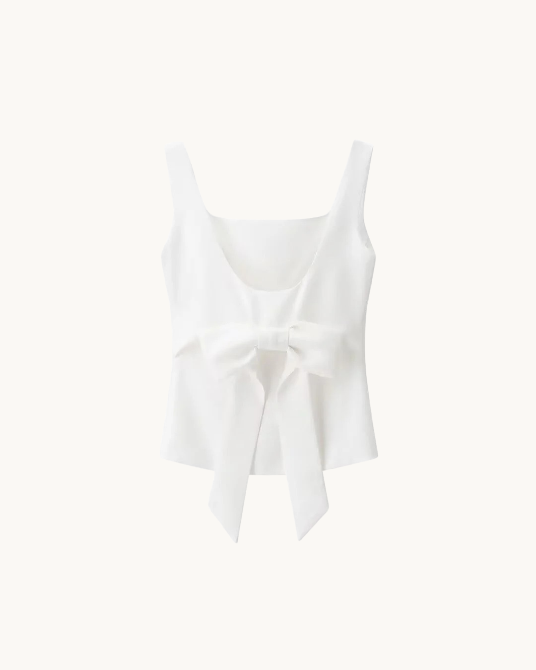 ELEGANTE TOP MET STRIKDETAIL