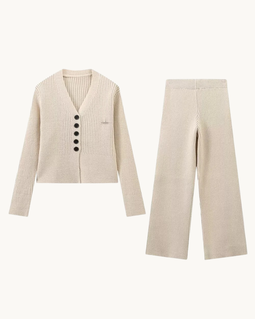 COMFY GEBREIDE SET MET KNOPEN