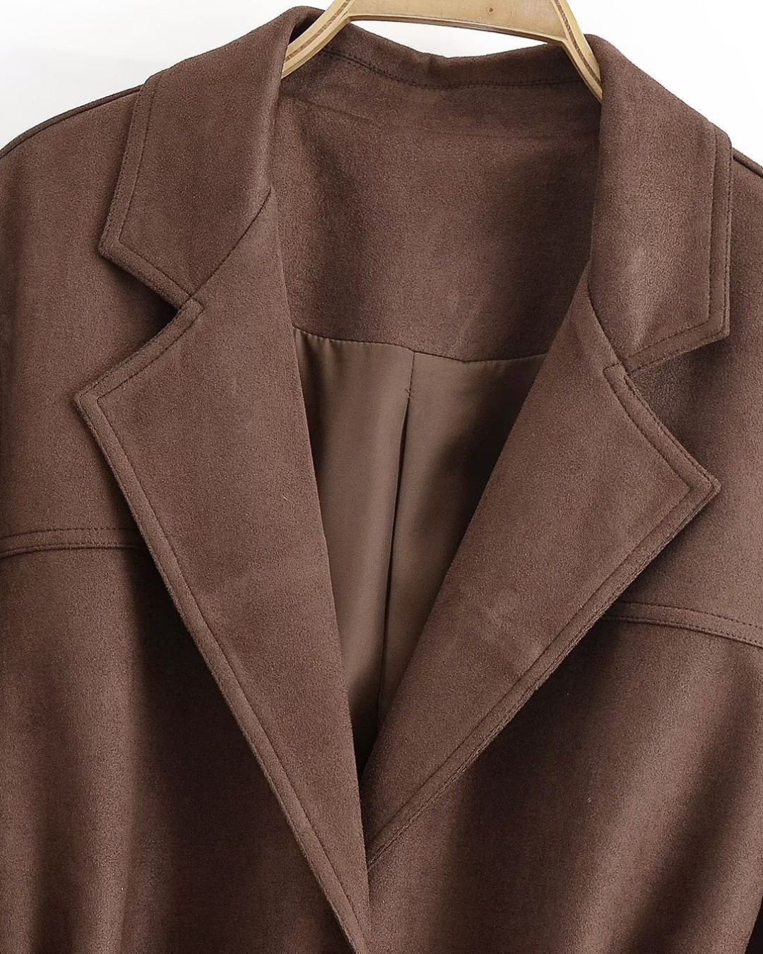ELEGANTE SUEDE TRENCHCOAT - BRUIN