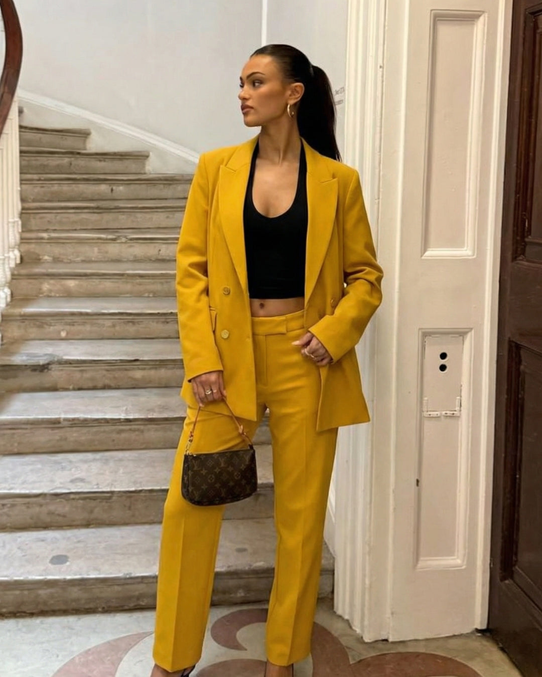 CHIQUE BLAZER SET - GEEL