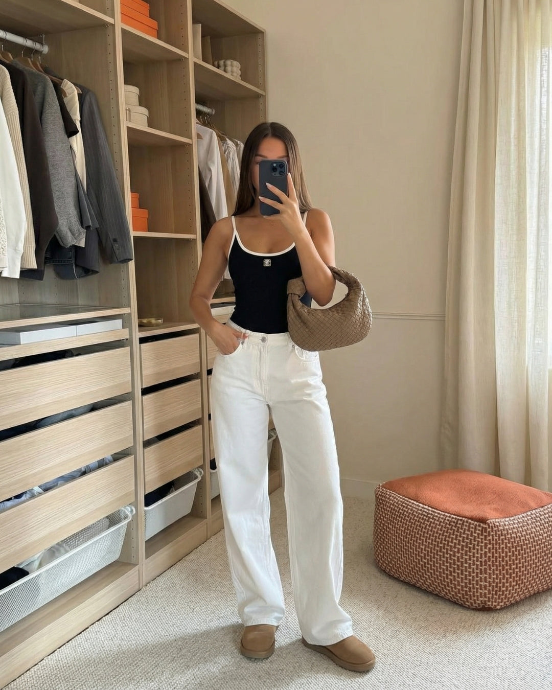 CHIQUE BODY MET CONTRAST - ZWART