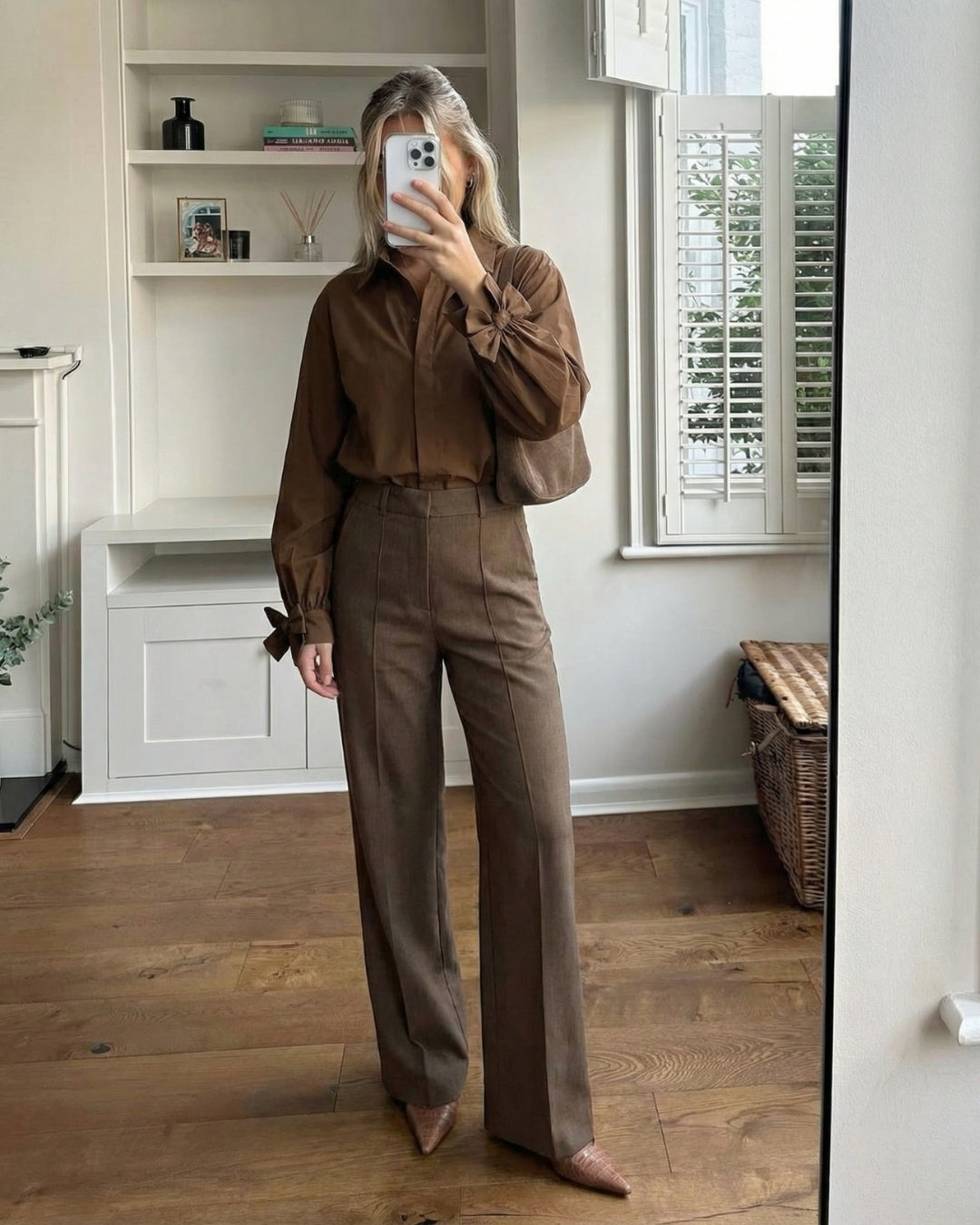 ELEGANTE MOUWSTRIK BLOUSE