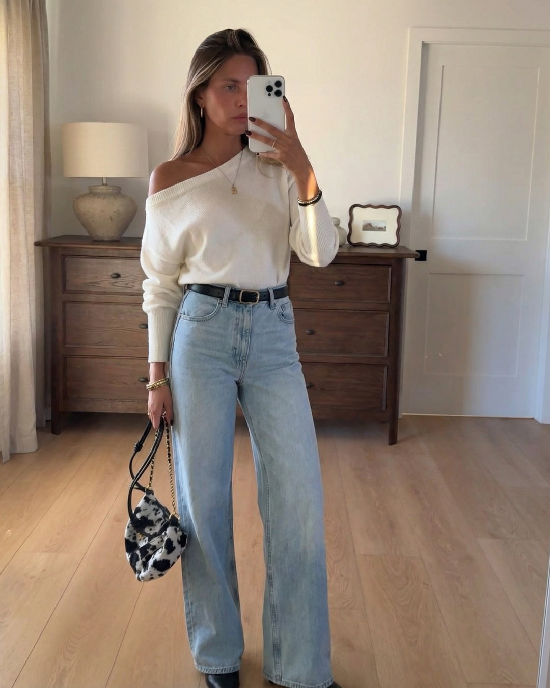 ELEGANTE ONE SHOULDER SWEATER