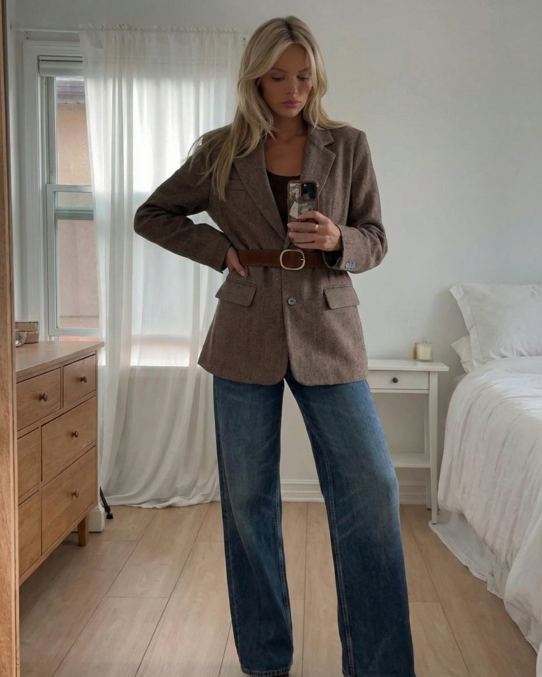 ELEGANTE TWEED BLAZER MET RIEM - BRUIN