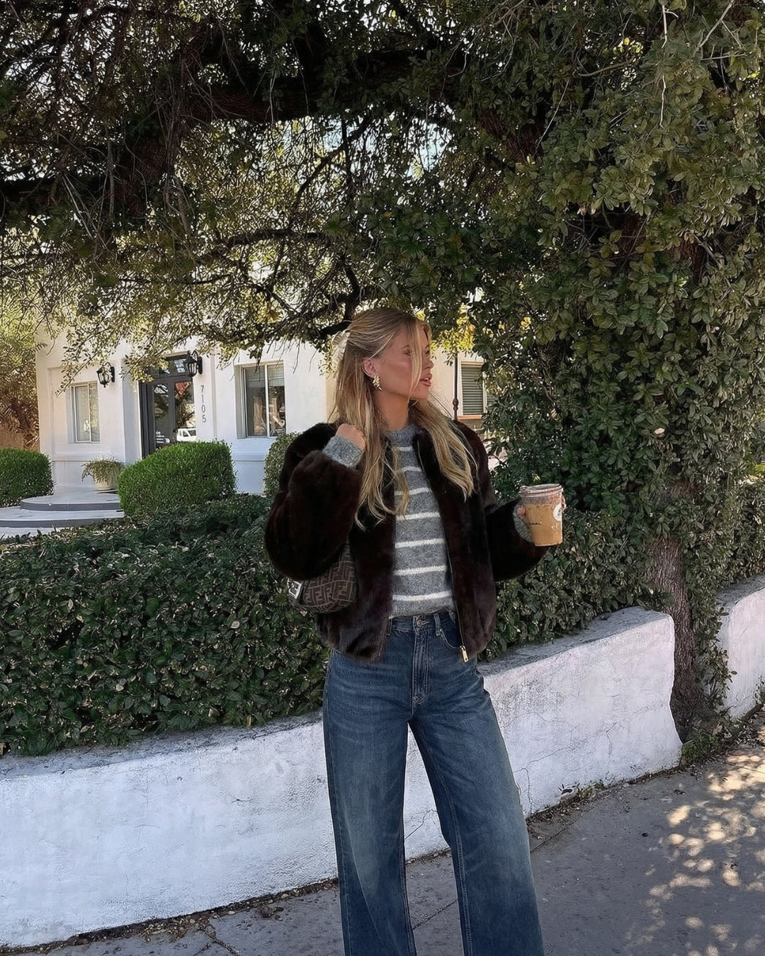 KORTE FAUX FUR BOMBER - BRUIN